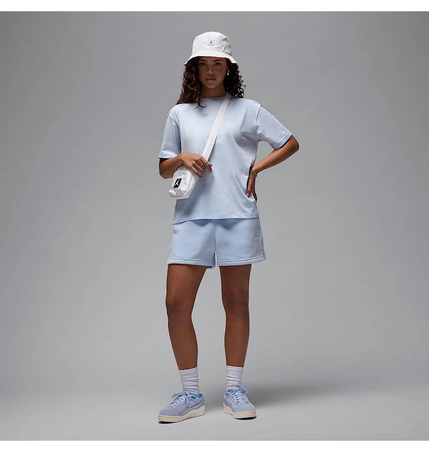 Футболка жіноча Nike Essentials (FN4500-407)