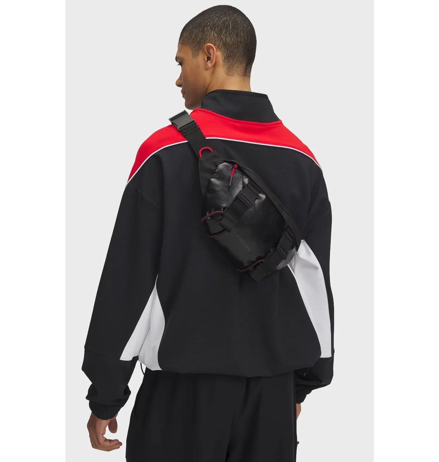 Сумка на пояс Under Armour Summit Trail Waist Bag (1388932-001)