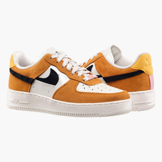Кросівки жіночі Nike Air Force 1 Lxx (DQ0858-100)