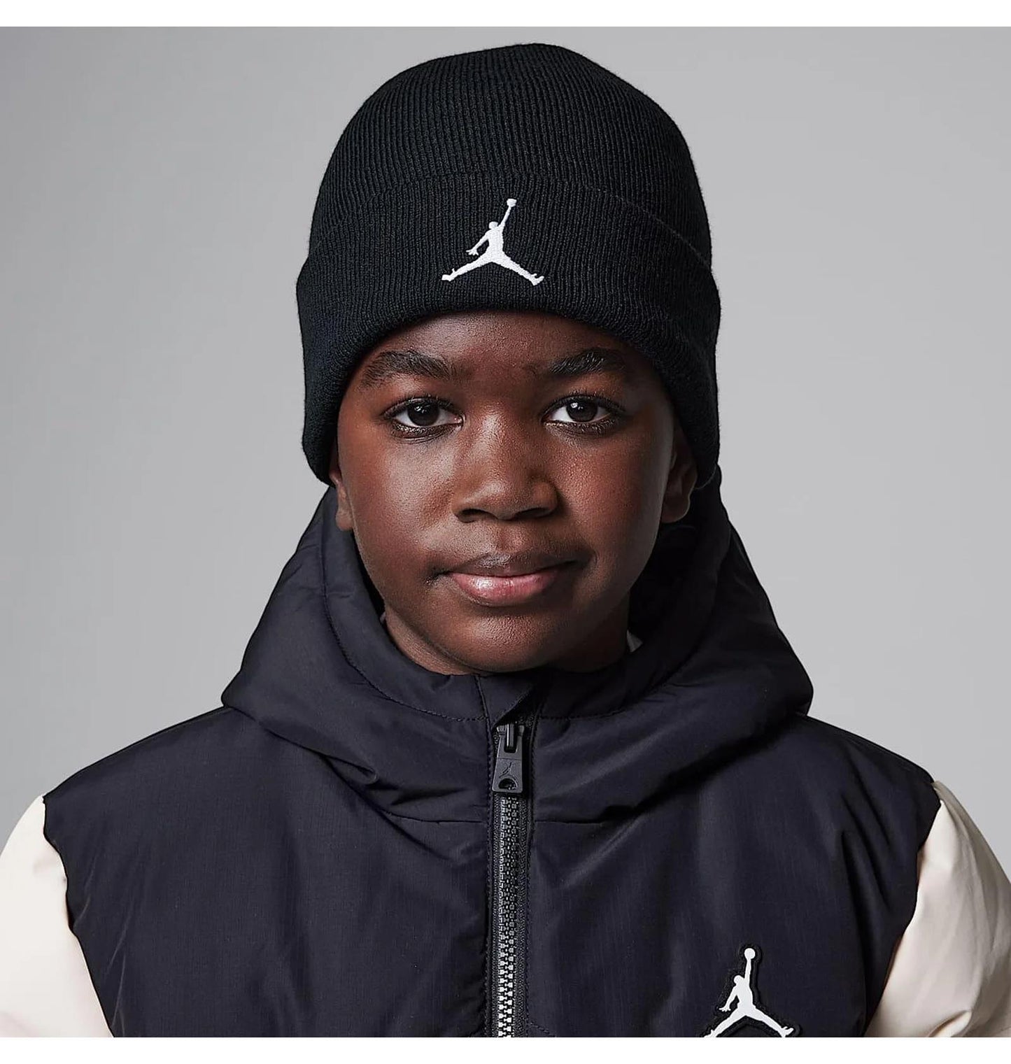 Шапка Jordan Essentials Black (9A0836-023)