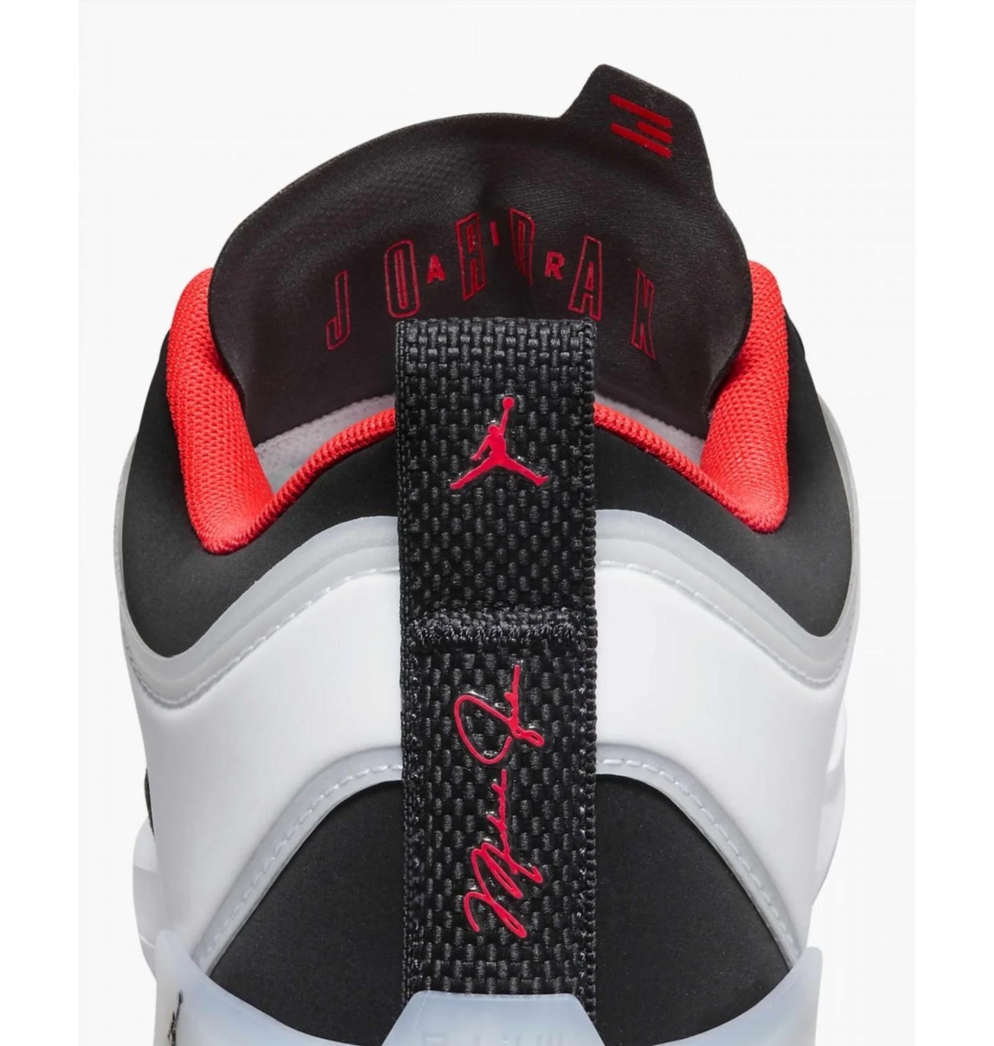 Кросівки чоловічі Nike Air Jordan 37 Low Sneakers (DQ4122-100)