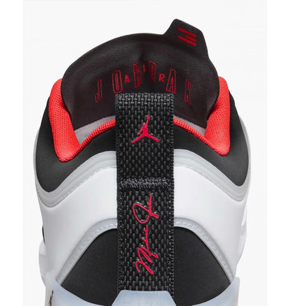 Кросівки чоловічі Nike Air Jordan 37 Low Sneakers (DQ4122-100)