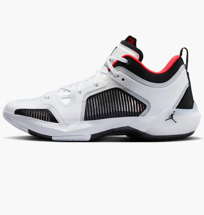 Кросівки чоловічі Nike Air Jordan 37 Low Sneakers (DQ4122-100)