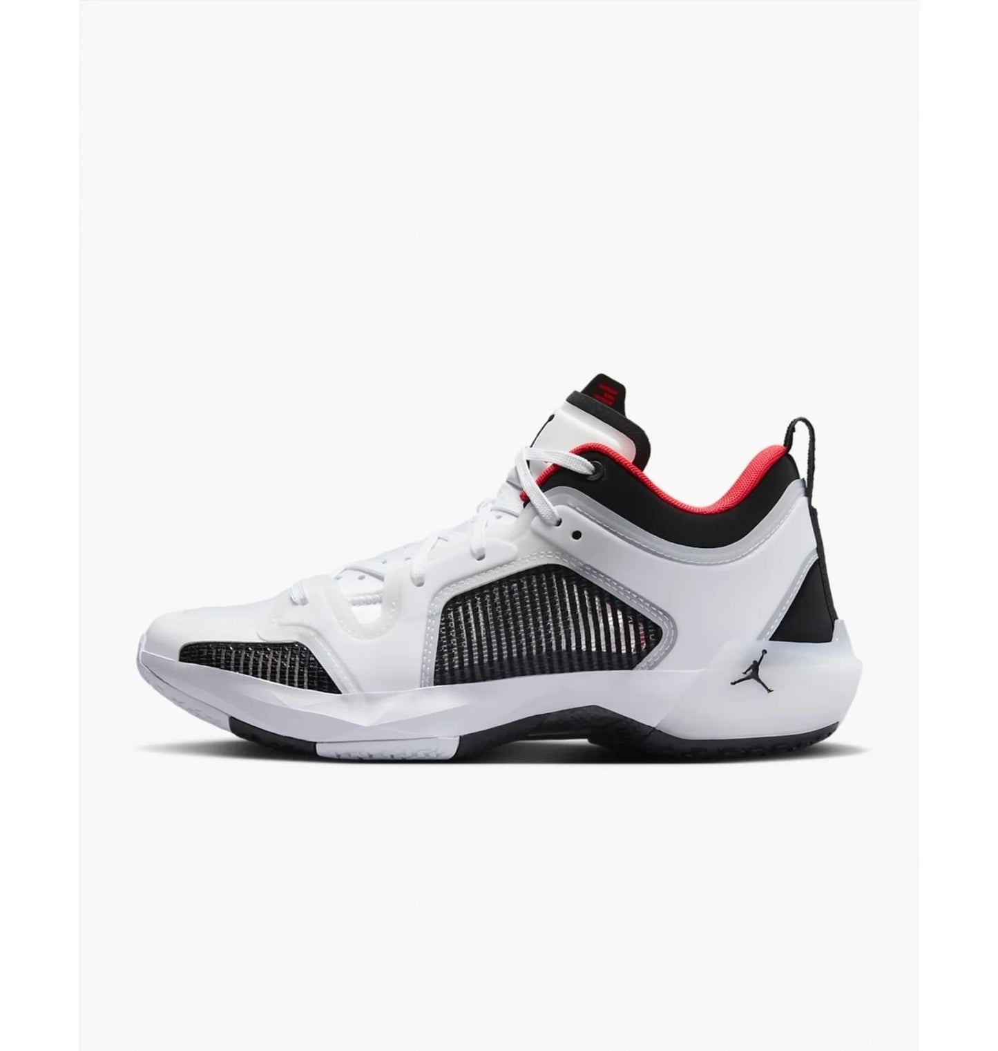 Кросівки чоловічі Nike Air Jordan 37 Low Sneakers (DQ4122-100)