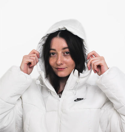 Куртка жіноча Nike Sportswear Classic Puffer Therma-Fit Loose Hooded Jacket (FB7672-100)