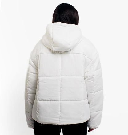 Куртка жіноча Nike Sportswear Classic Puffer Therma-Fit Loose Hooded Jacket (FB7672-100)