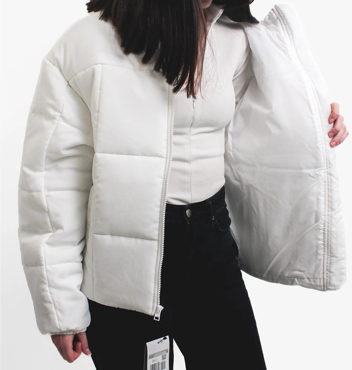 Куртка жіноча Nike Sportswear Classic Puffer Therma-Fit Loose Hooded Jacket (FB7672-100)