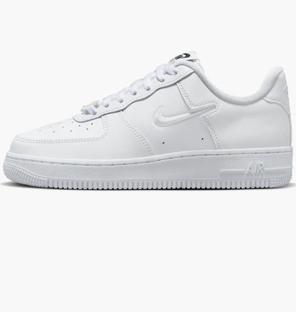 Кросівки жіночі Nike Air Force 1 Low '07 Se Just Do It Triple White (FB8251-100)