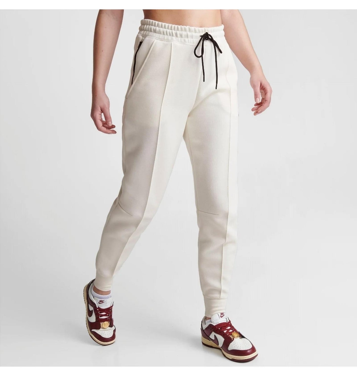 Брюки жіночі Nike W Nsw Tech Fleece Mr Jggr (FB8330-110)