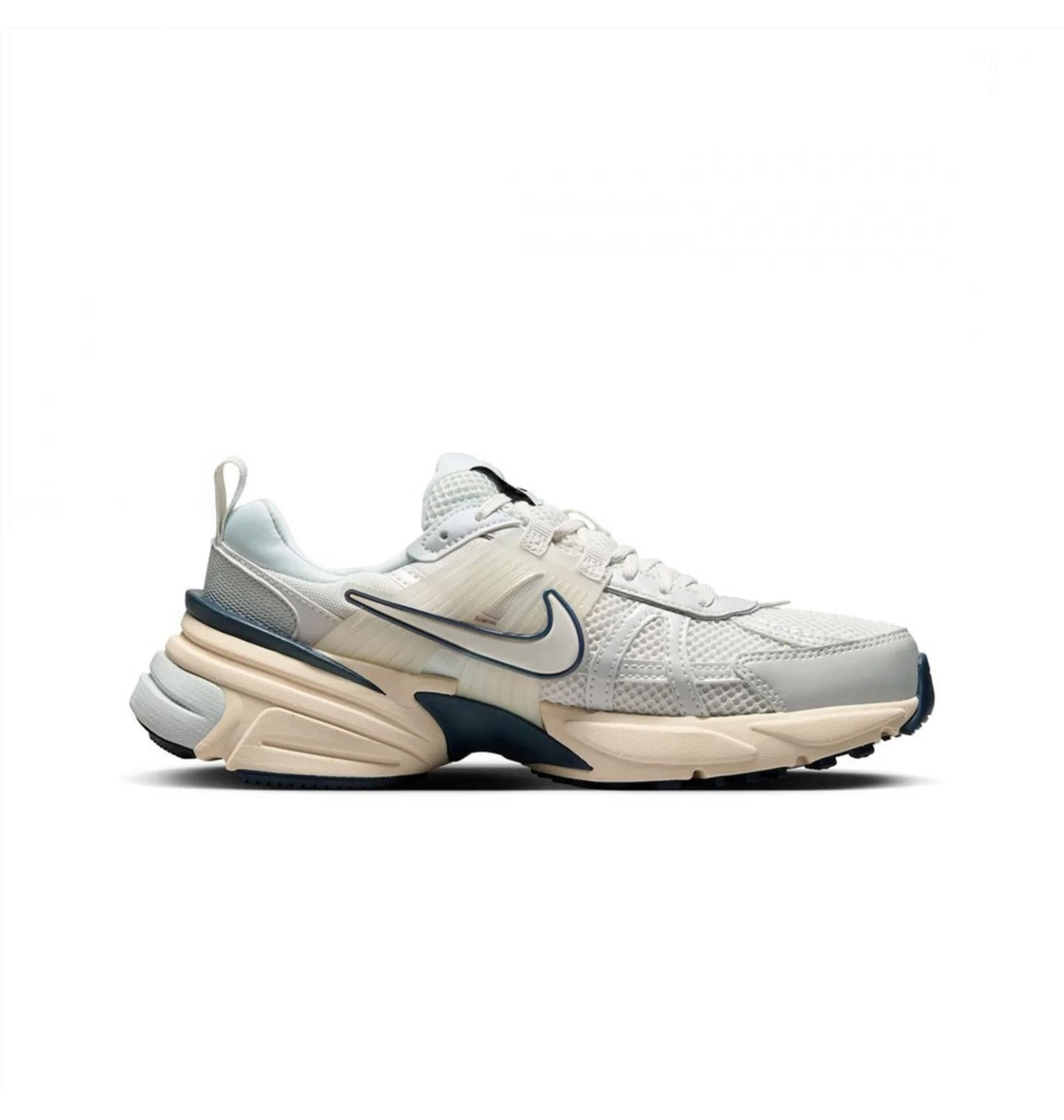 Кросівки для бігу жіночі Nike V2k Run (FD0736-004)