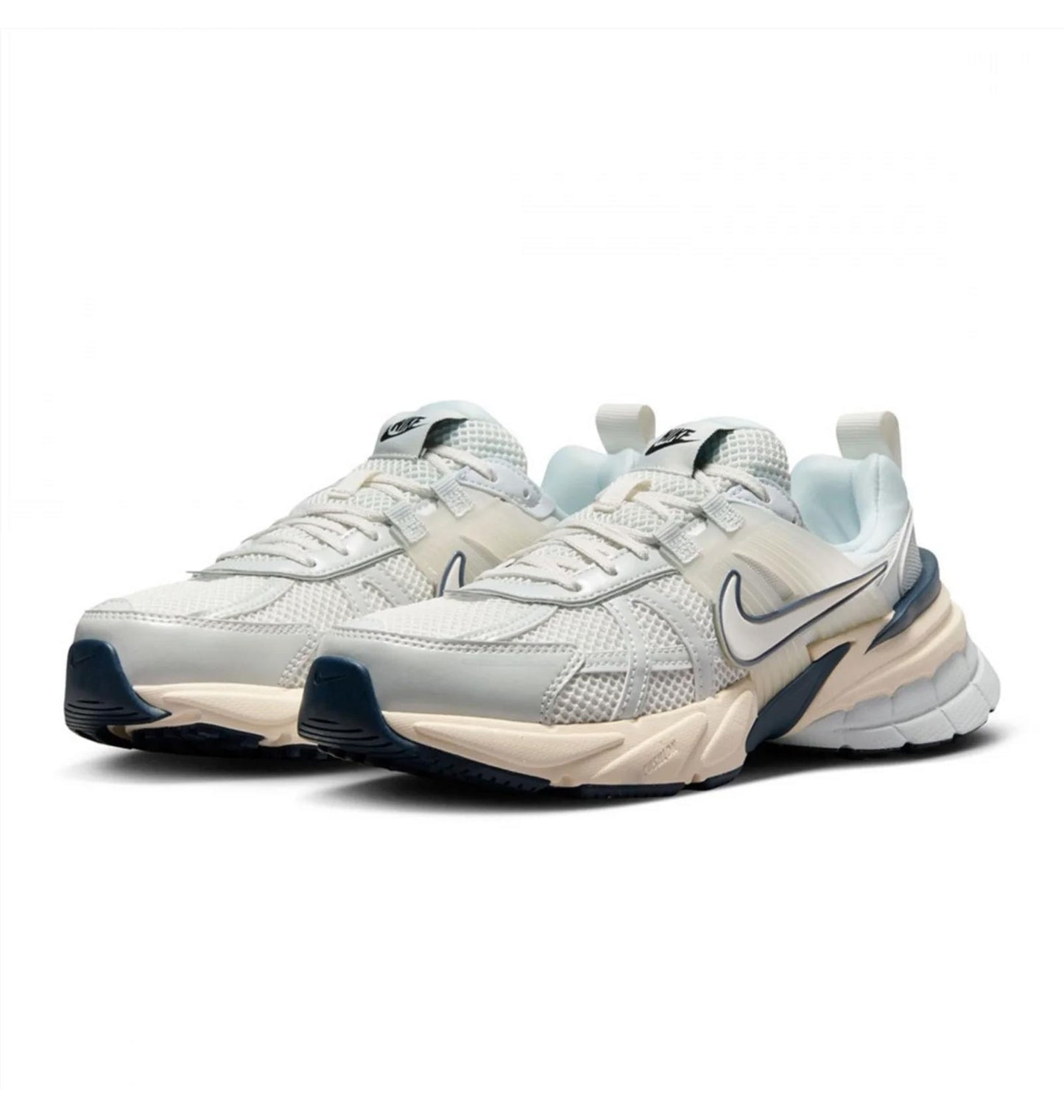 Кросівки для бігу жіночі Nike V2k Run (FD0736-004)