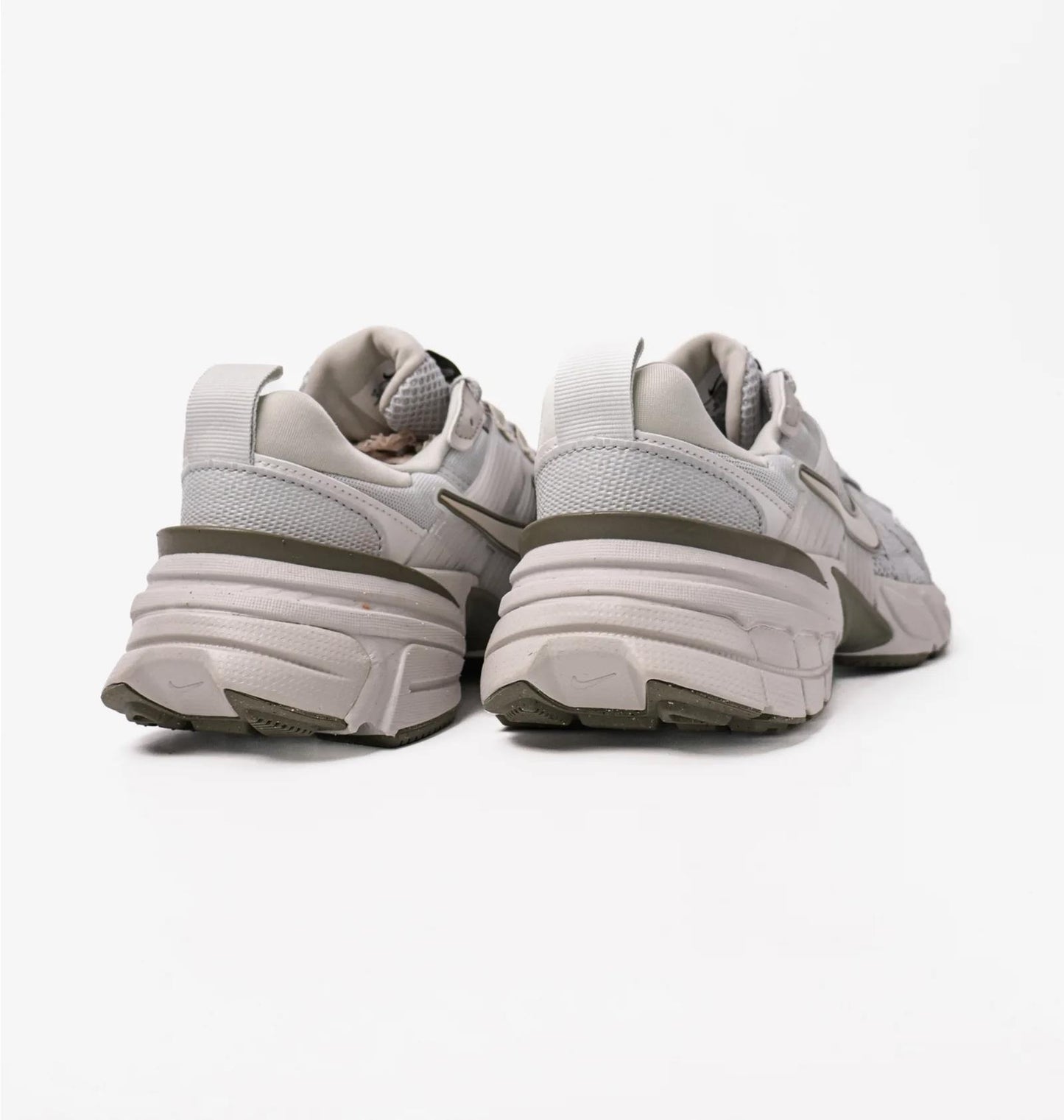 Кросівки жіночі Nike V2k Run (FD0736-006)