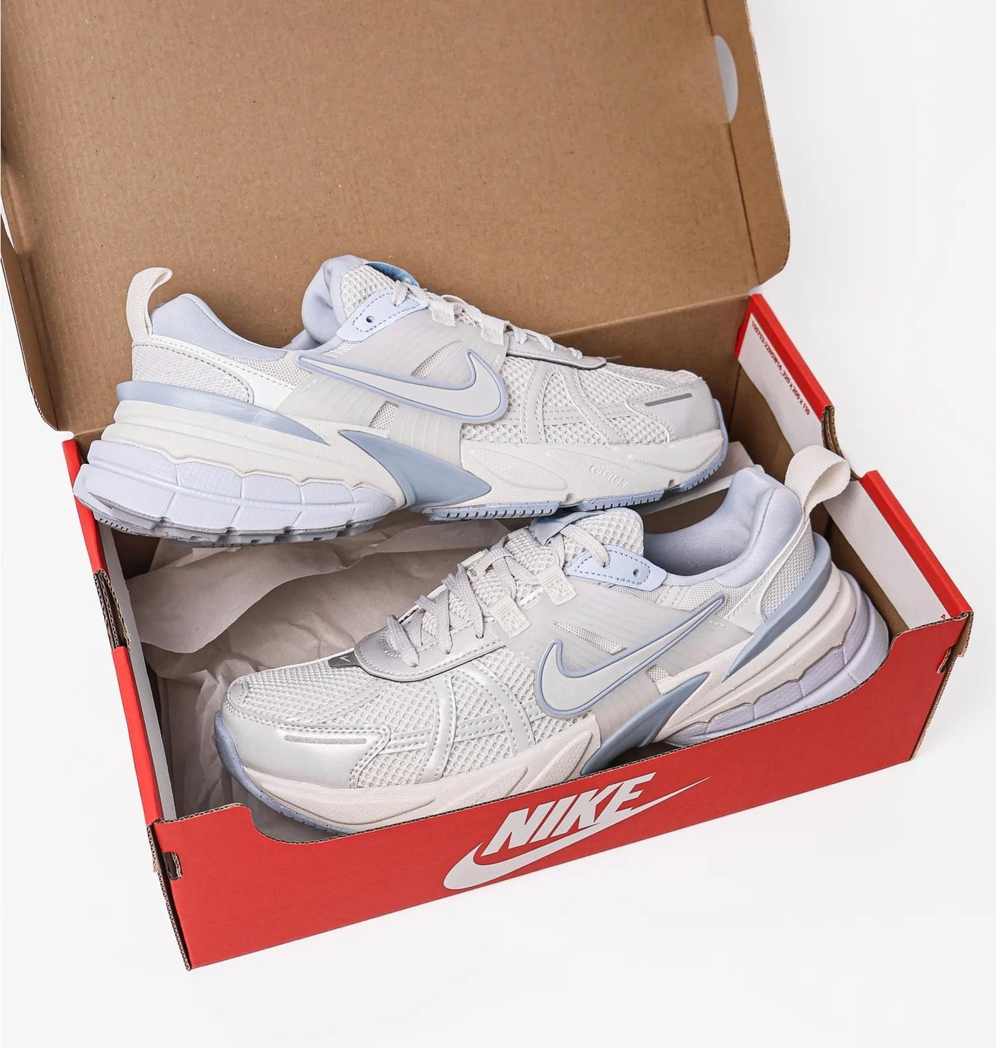 Кросівки жіночі Nike V2k Run (FD0736-009)