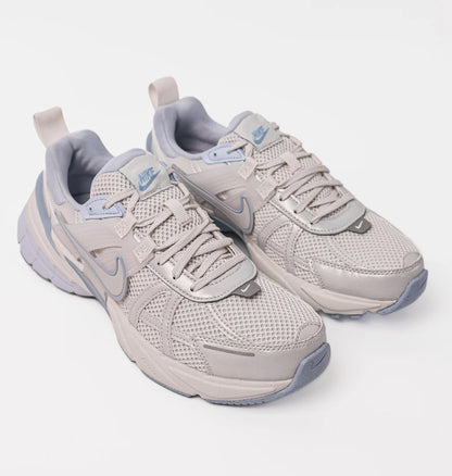 Кросівки жіночі Nike V2k Run (FD0736-009)