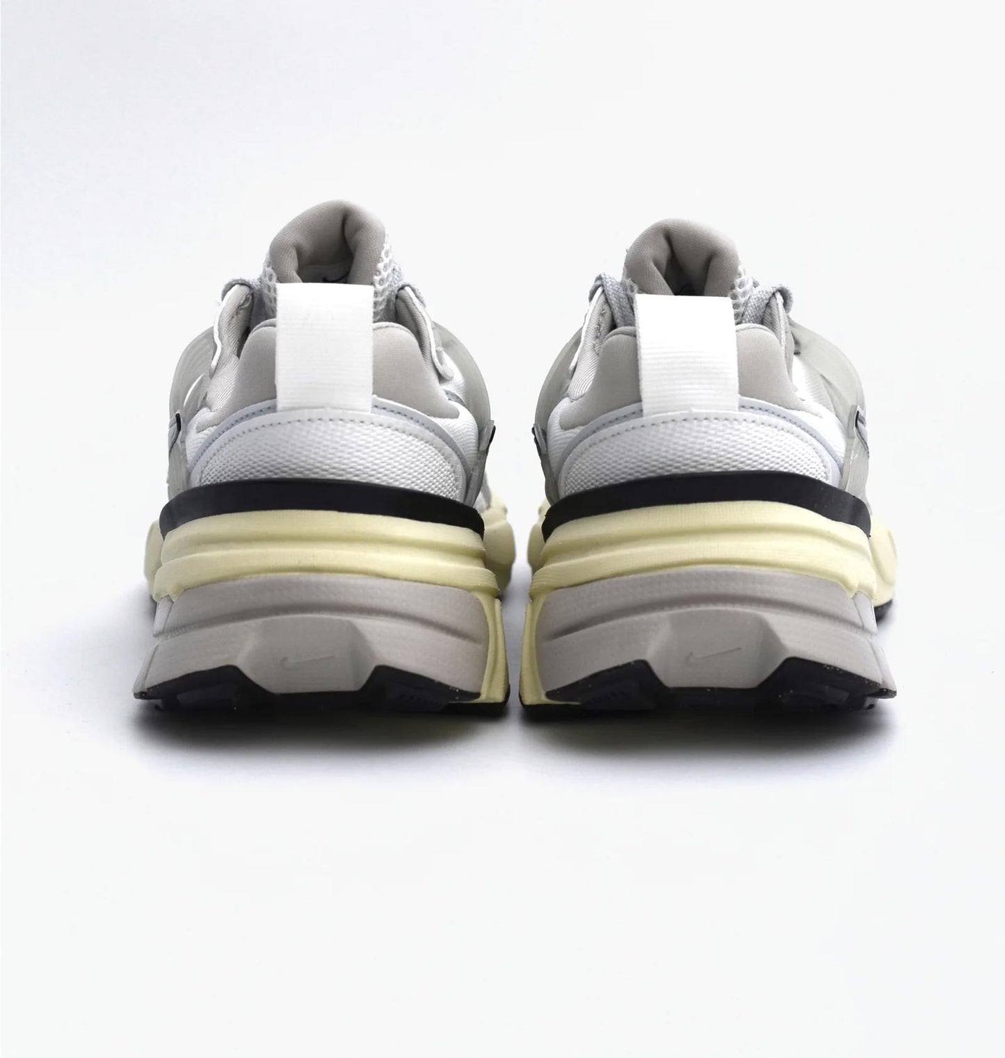 Кросівки жіночі Nike Wmns V2k Run (FD0736-100)