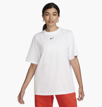 Футболка жіноча Nike W Tee Essntl Lbr (FD4149-100)