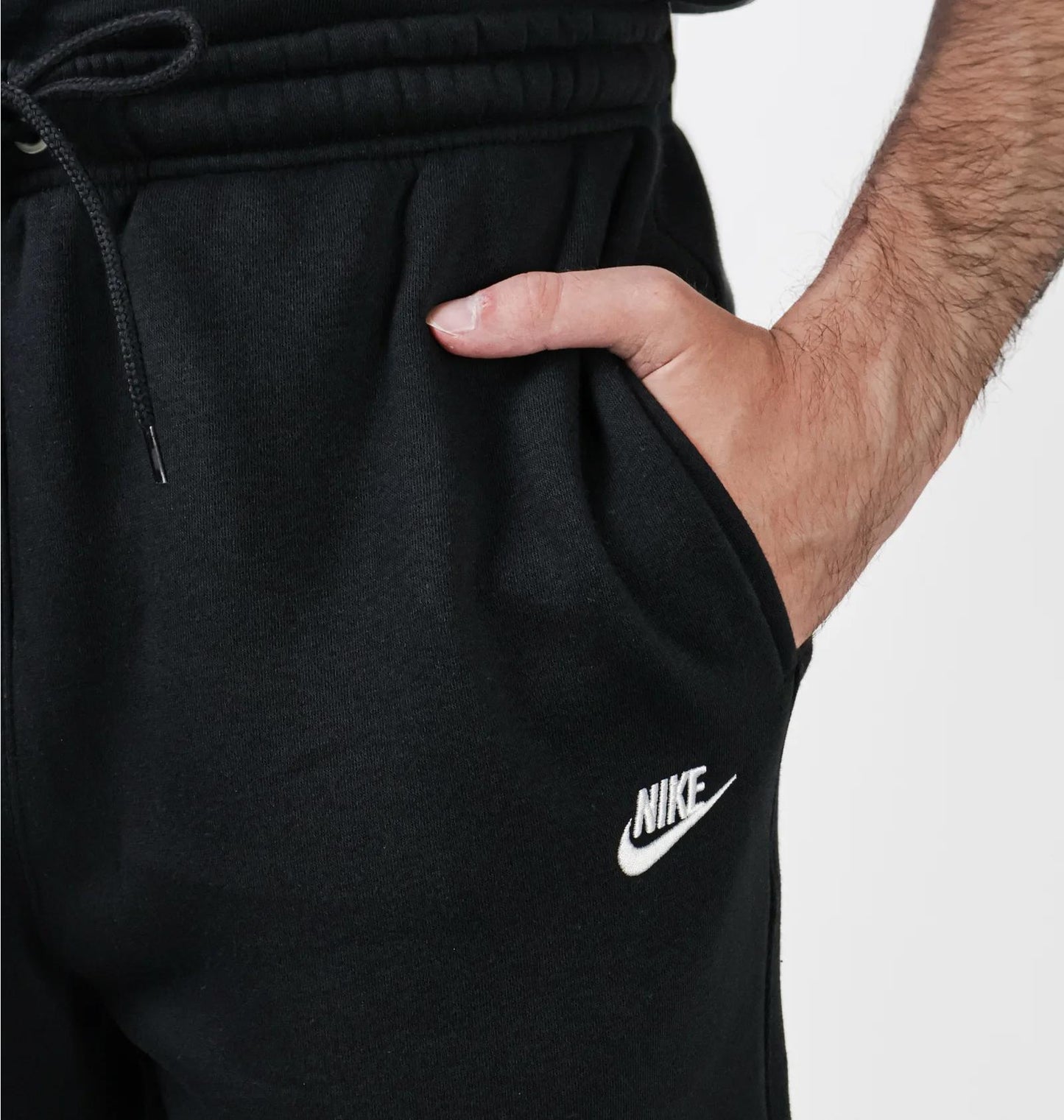 Брюки чоловічі Nike Club Pants Black (FN3787-010)