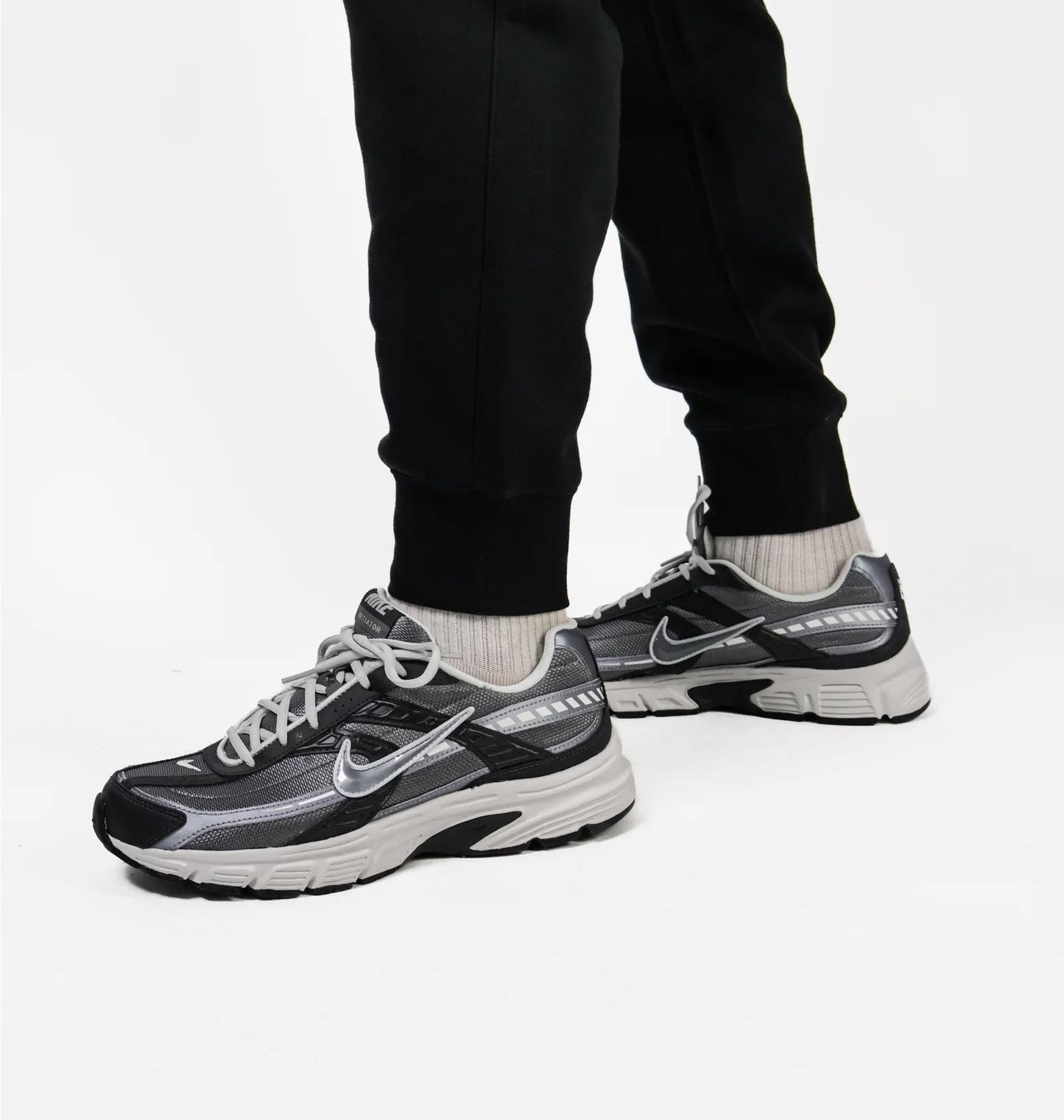 Брюки чоловічі Nike Club Pants Black (FN3787-010)