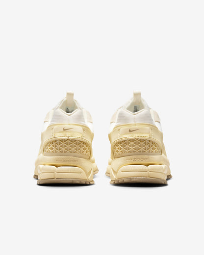 Кросівки унісекс Nike Zoom Vomero Roam (FV2295-101)