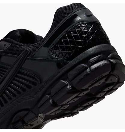 Кросівки чоловічі Nike Zoom Vomero 5 (FZ3313-001)