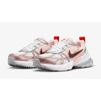 Кросівки для бігу жіночі Nike V2k Run (HF9997-100)