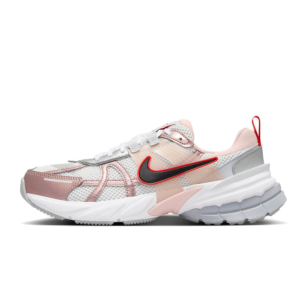 Кросівки для бігу жіночі Nike V2k Run (HF9997-100)