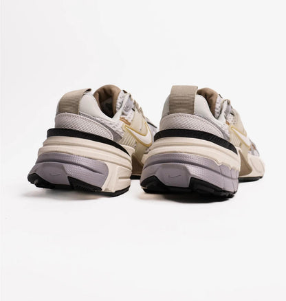 Кросівки жіночі Nike V2k Run (HJ7245-100)