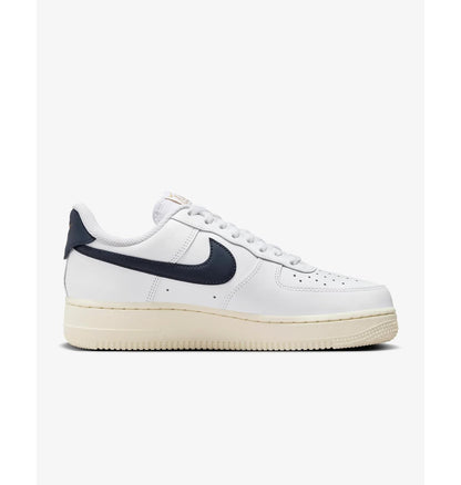 Кросівки жіночі Nike Air Force 1 '07 Flyease (HJ9122-100)