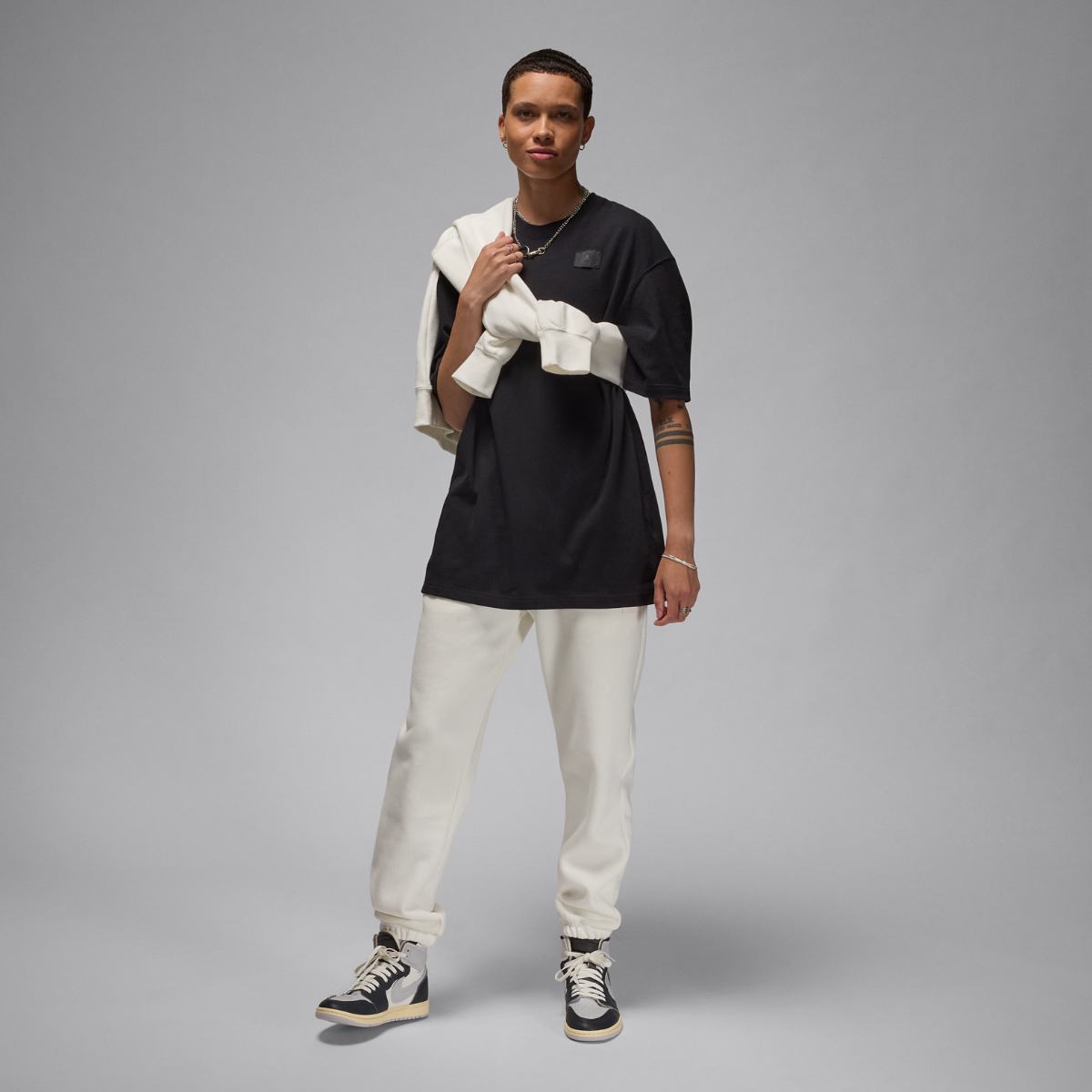 Футболка жіноча Jordan W Ss Os Essen Tee 24 (HM4372-010)