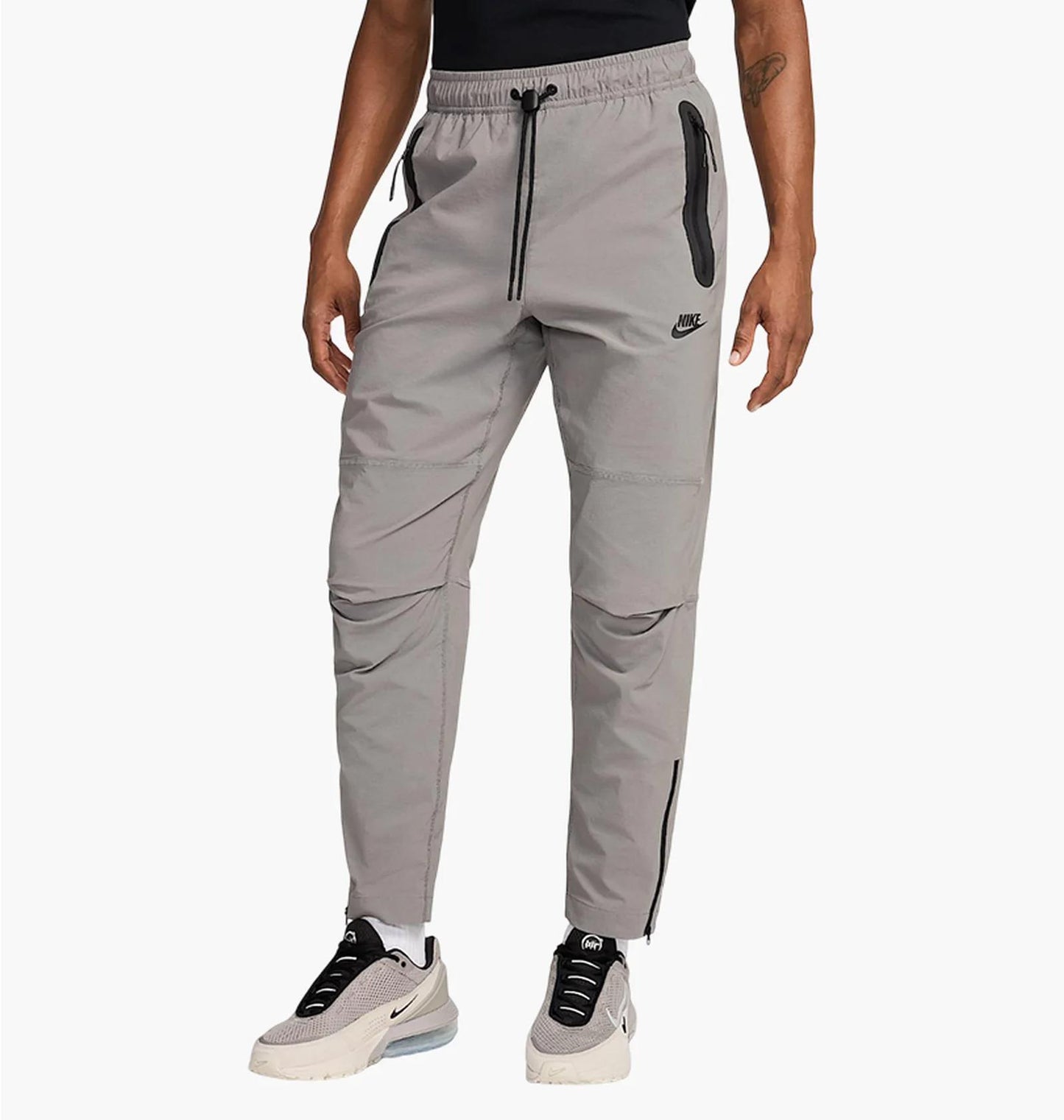 Брюки чоловічі Nike Tech Woven Grey (HM8241-014)