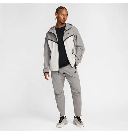 Брюки чоловічі Nike Tech Woven Grey (HM8241-014)