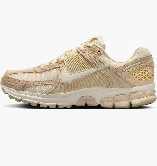 Кросівки жіночі Nike Zoom Vomero 5 (HQ0458-200)