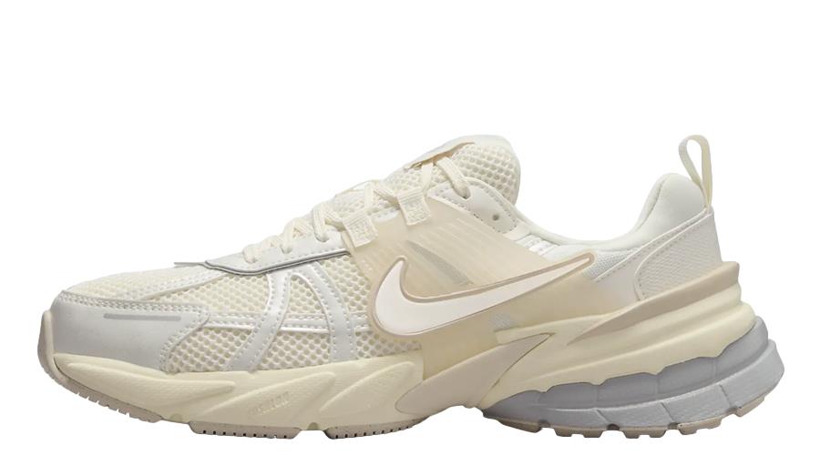 Кросівки жіночі Nike V2k Run "Pale Ivory" (HQ1512-110)
