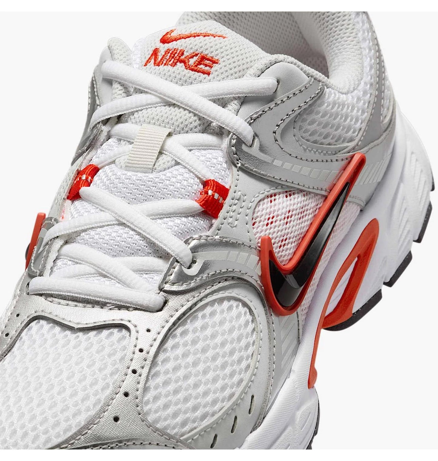 Кросівки жіночі Nike V5 Rnr (HQ7901-100)