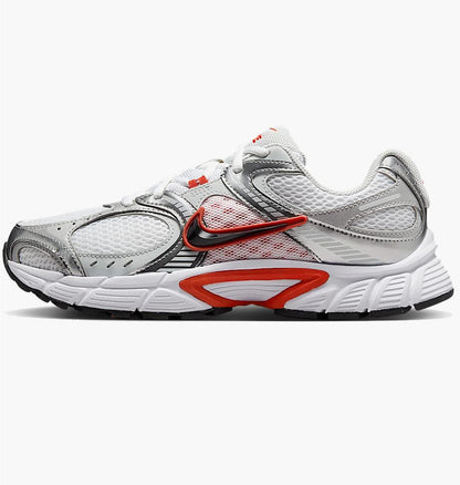 Кросівки жіночі Nike V5 Rnr (HQ7901-100)