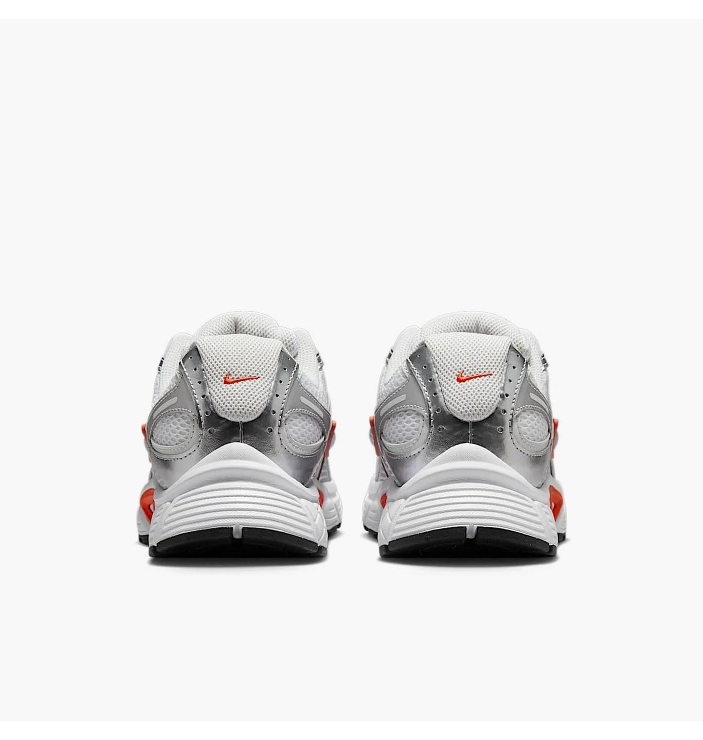 Кросівки жіночі Nike V5 Rnr (HQ7901-100)