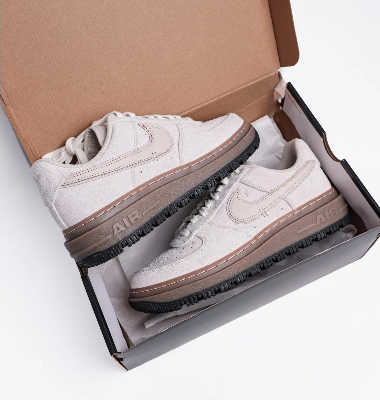 Кросівки чоловічі Nike Air Force 1 Low Luxe (HV2531-100)