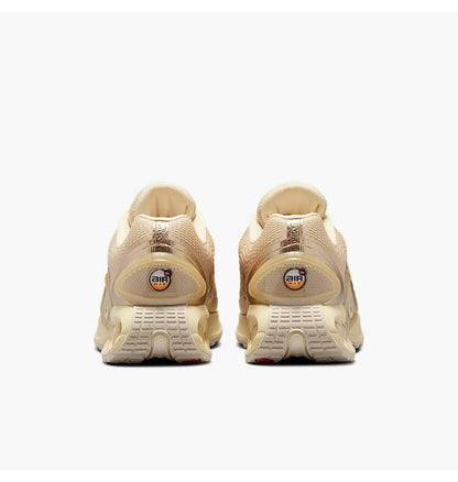 Кросівки жіночі Nike Air Max Dn (HV4861-200)