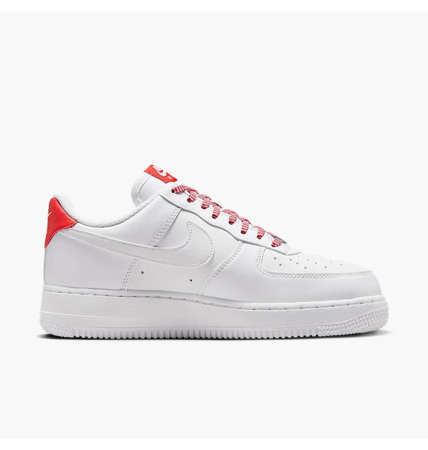 Кросівки унісекс Nike Air Force 1 '07 (IB7167-103)