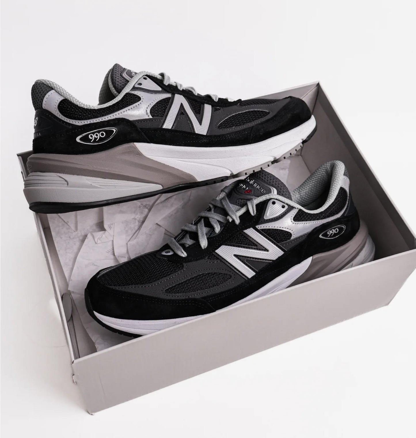 Кросівки чоловічі New Balance 990V6 (M990BK6)
