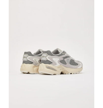 Кросівки чоловічі New Balance Grey Running Shoes Sneakers (ML725AA)