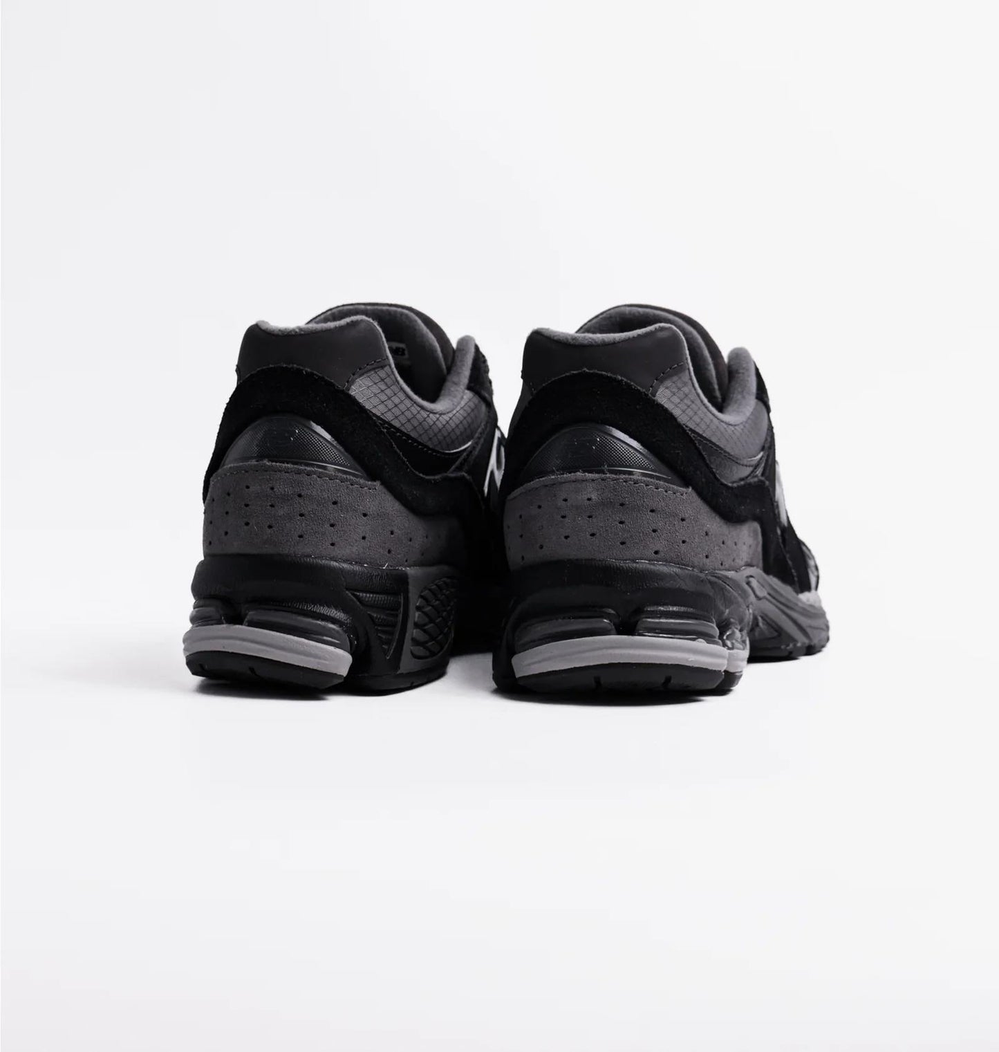 Кросівки чоловічі New Balance 2002 (U2002RTG)